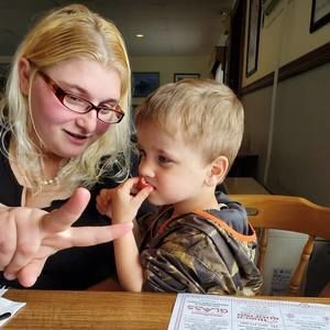 Meet your Posher, Santana